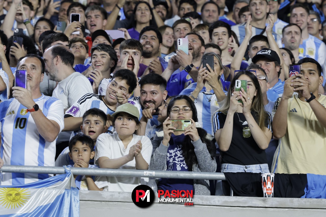 ¡Buscate de Selección en la goleada Monumental de Argentina ante Bolivia!