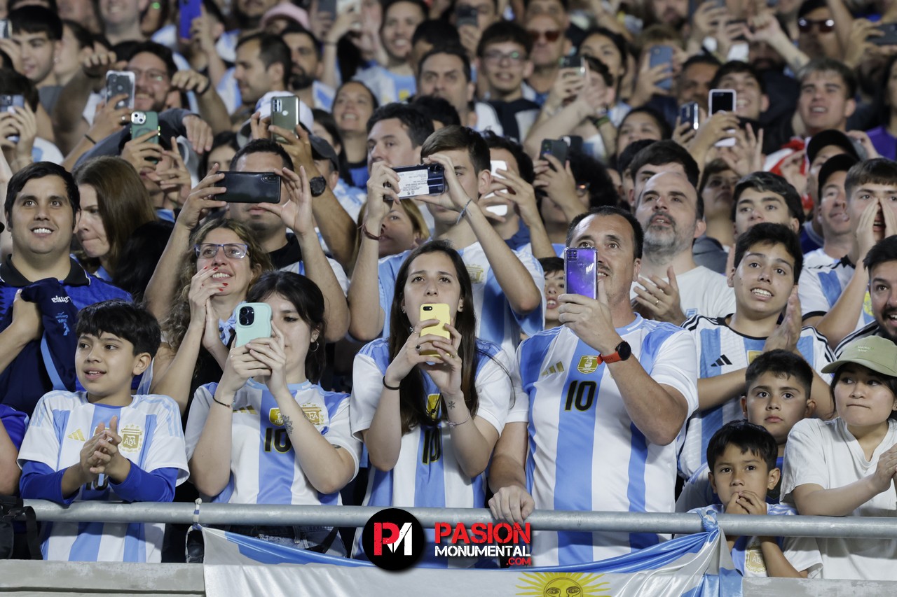 ¡Buscate de Selección en la goleada Monumental de Argentina ante Bolivia!