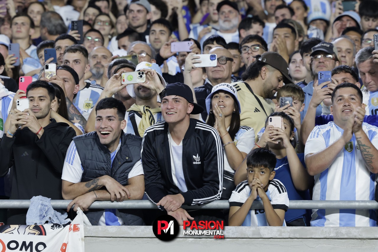 ¡Buscate de Selección en la goleada Monumental de Argentina ante Bolivia!