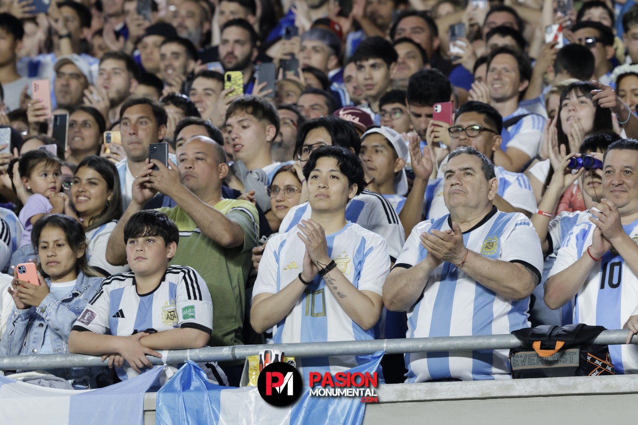 ¡Buscate de Selección en la goleada Monumental de Argentina ante Bolivia!
