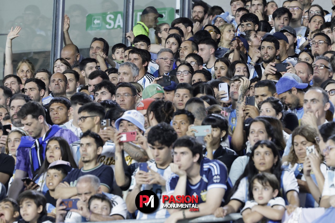 ¡Buscate de Selección en la goleada Monumental de Argentina ante Bolivia!