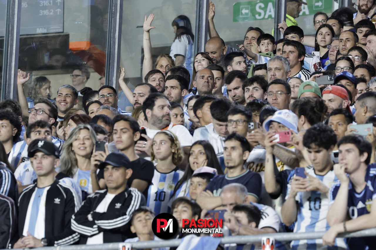 ¡Buscate de Selección en la goleada Monumental de Argentina ante Bolivia!