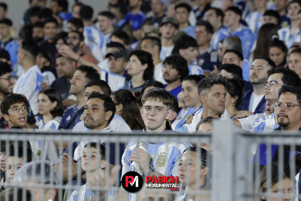 ¡Buscate de Selección en la goleada Monumental de Argentina ante Bolivia!
