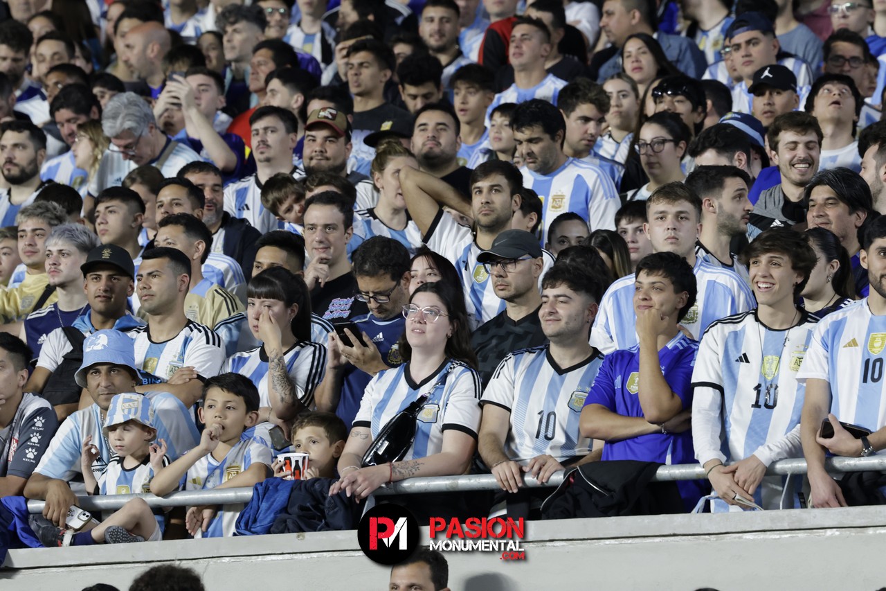 ¡Buscate de Selección en la goleada Monumental de Argentina ante Bolivia!