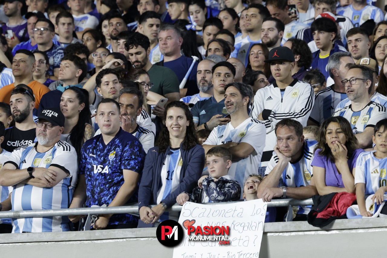 ¡Buscate de Selección en la goleada Monumental de Argentina ante Bolivia!