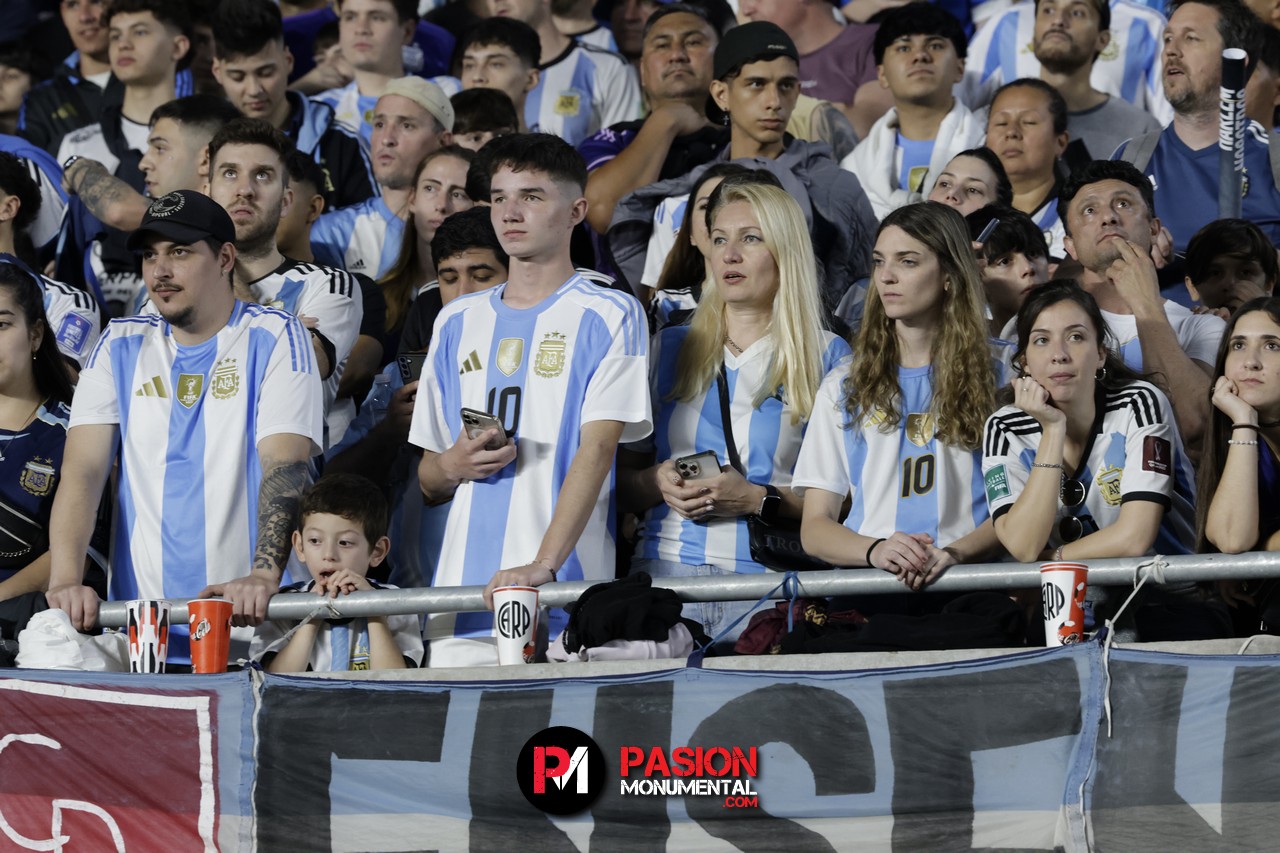 ¡Buscate de Selección en la goleada Monumental de Argentina ante Bolivia!