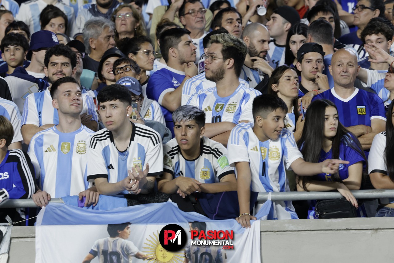 ¡Buscate de Selección en la goleada Monumental de Argentina ante Bolivia!
