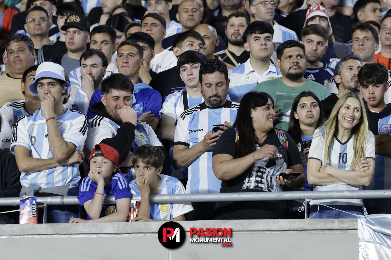 ¡Buscate de Selección en la goleada Monumental de Argentina ante Bolivia!