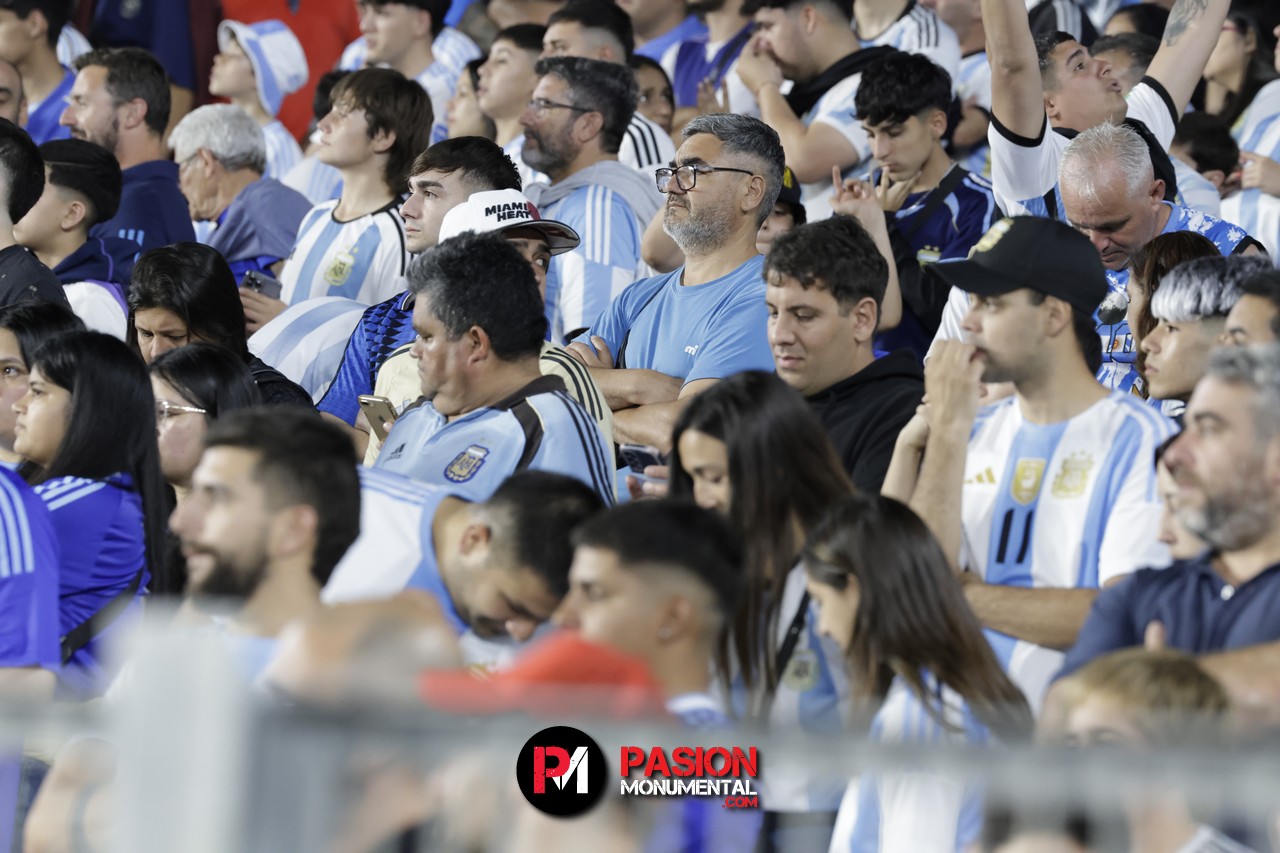 ¡Buscate de Selección en la goleada Monumental de Argentina ante Bolivia!