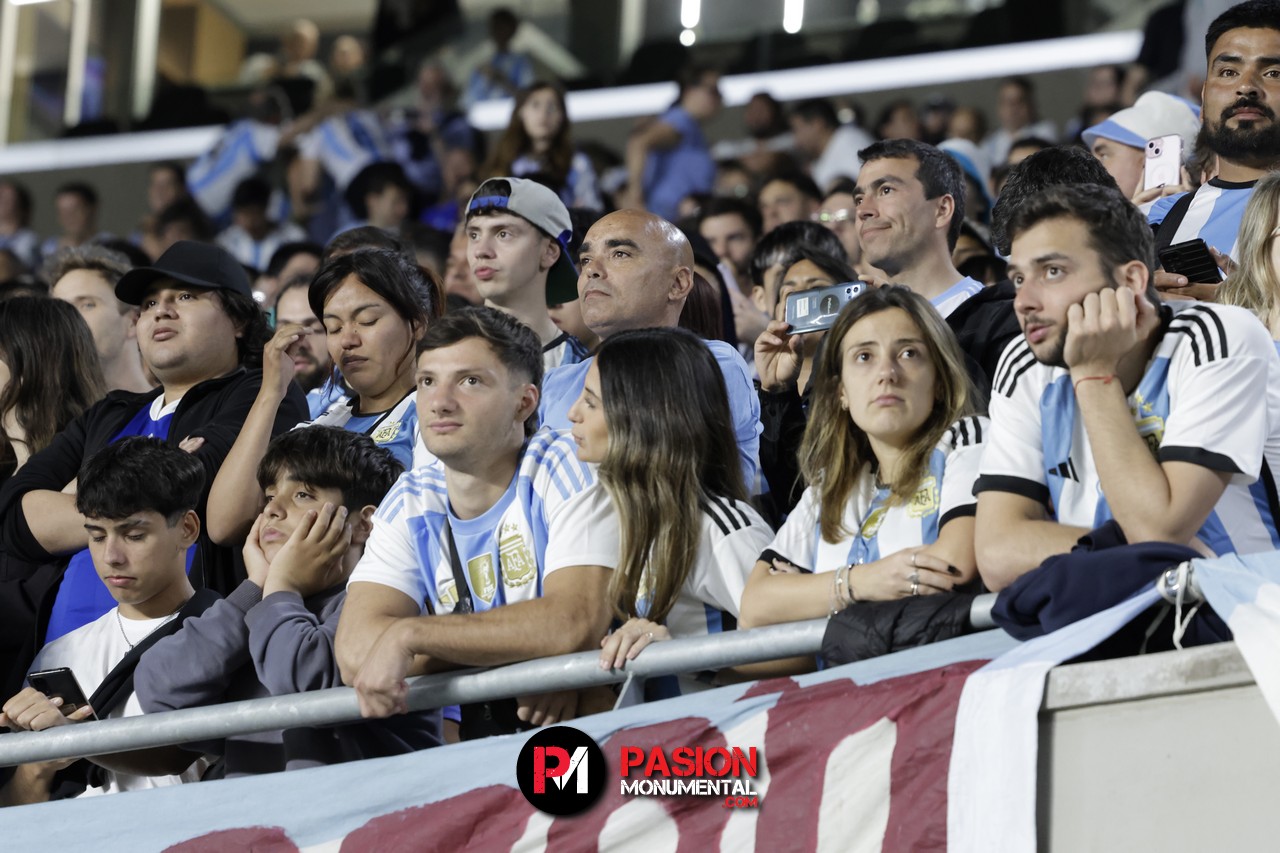 ¡Buscate de Selección en la goleada Monumental de Argentina ante Bolivia!