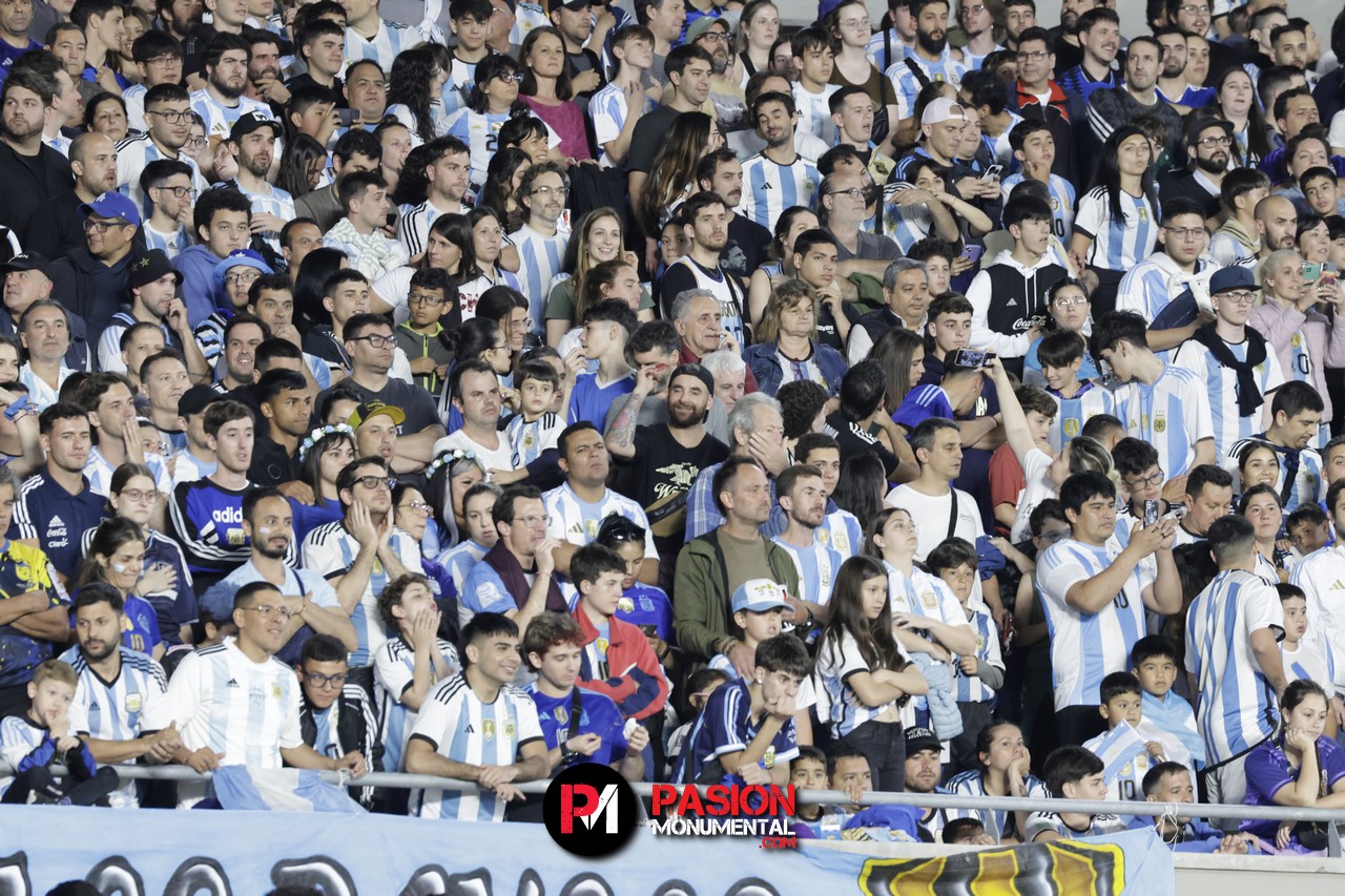 ¡Buscate de Selección en la goleada Monumental de Argentina ante Bolivia!