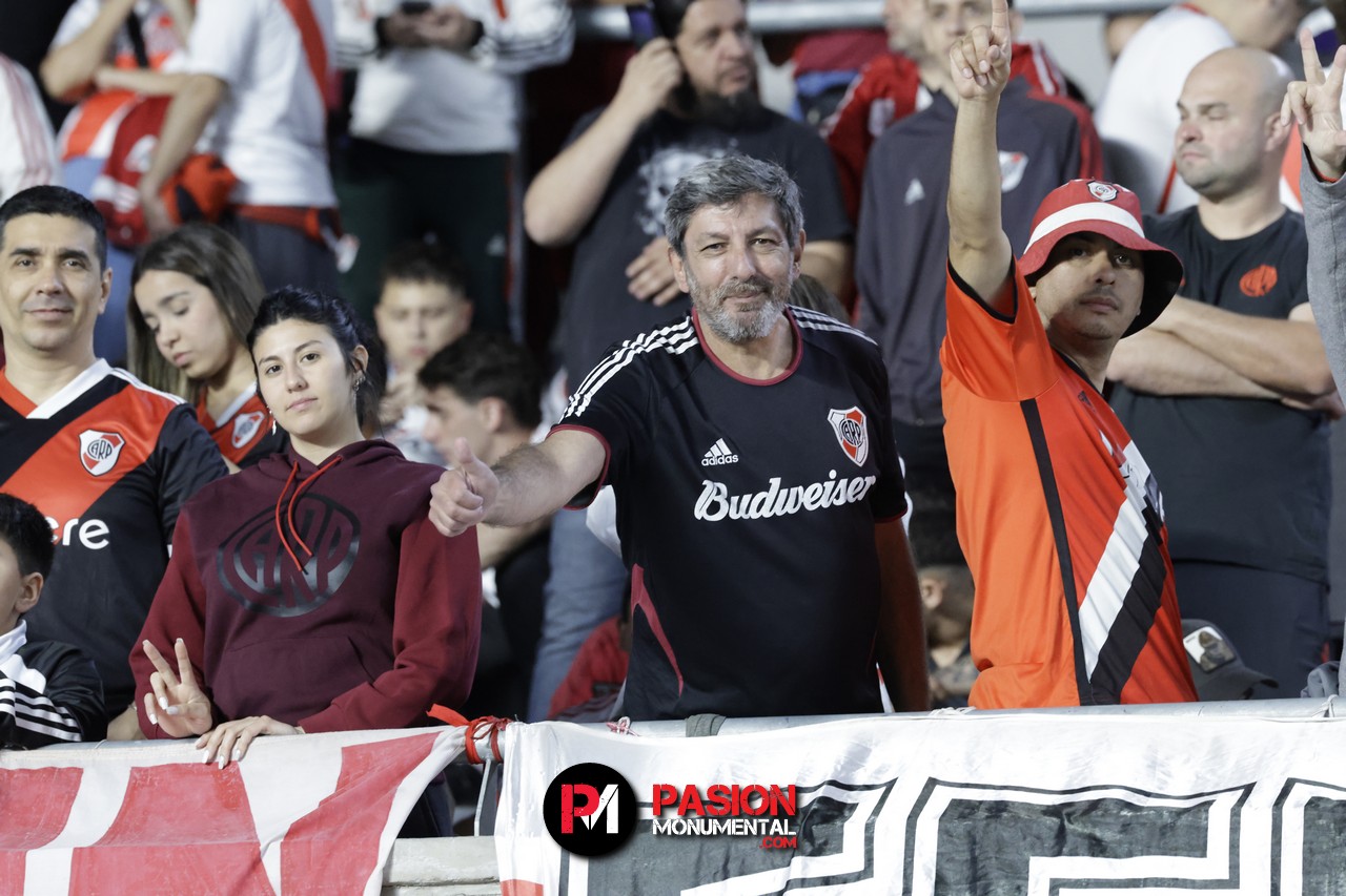 ¡Buscate en el empate de River ante Vélez en el estadio Monumental!