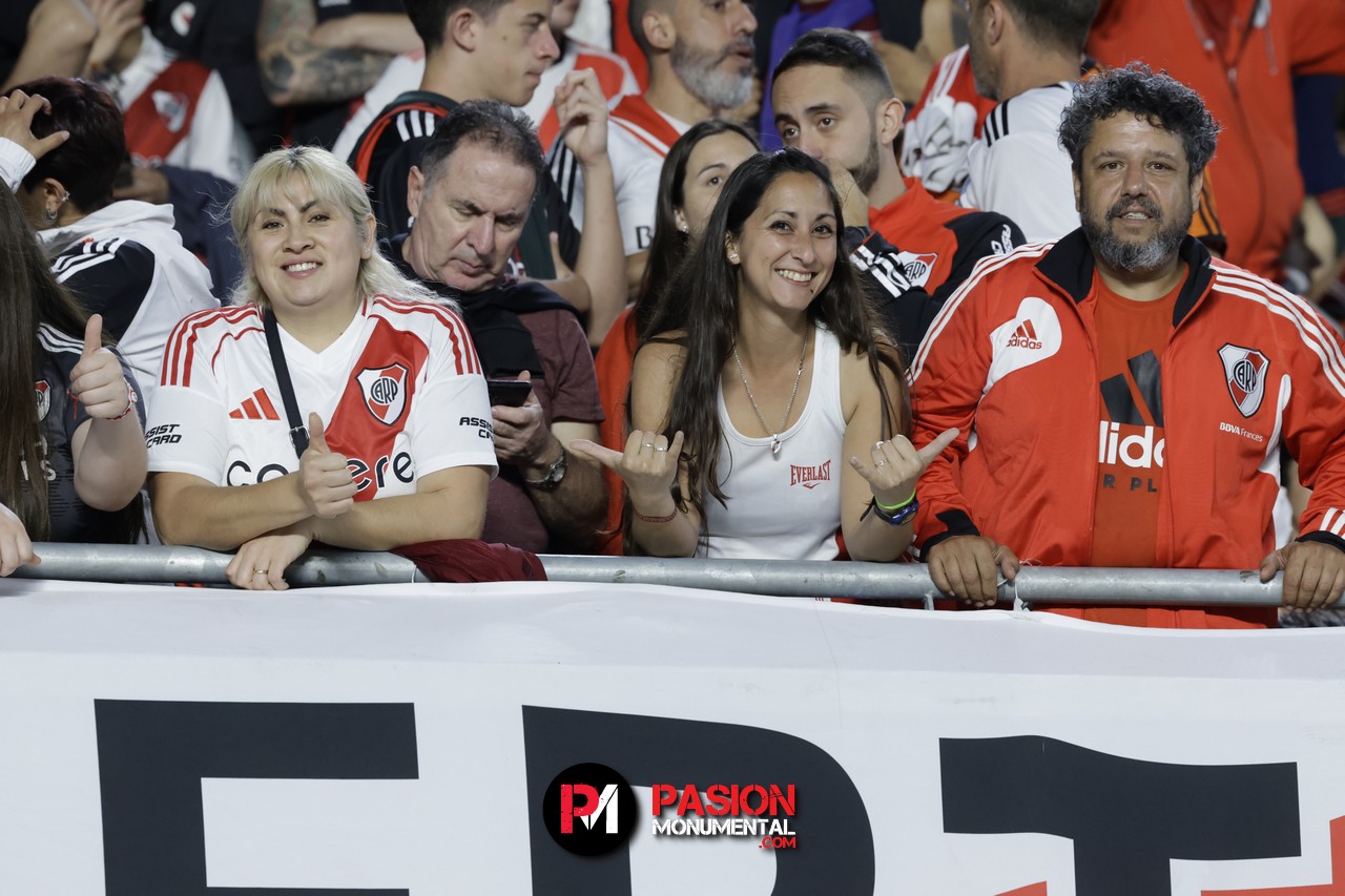¡Buscate en el empate de River ante Vélez en el estadio Monumental!