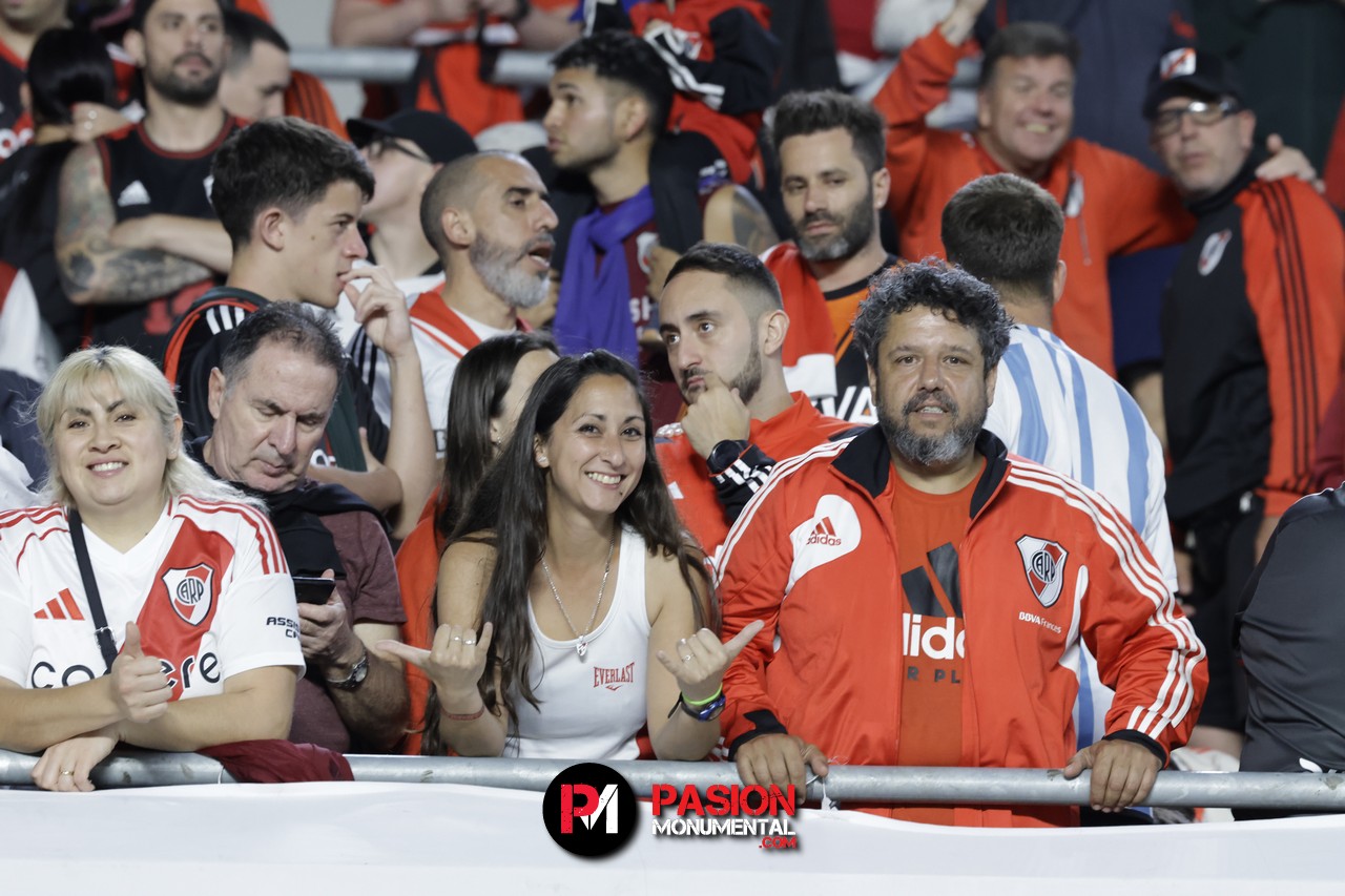 ¡Buscate en el empate de River ante Vélez en el estadio Monumental!
