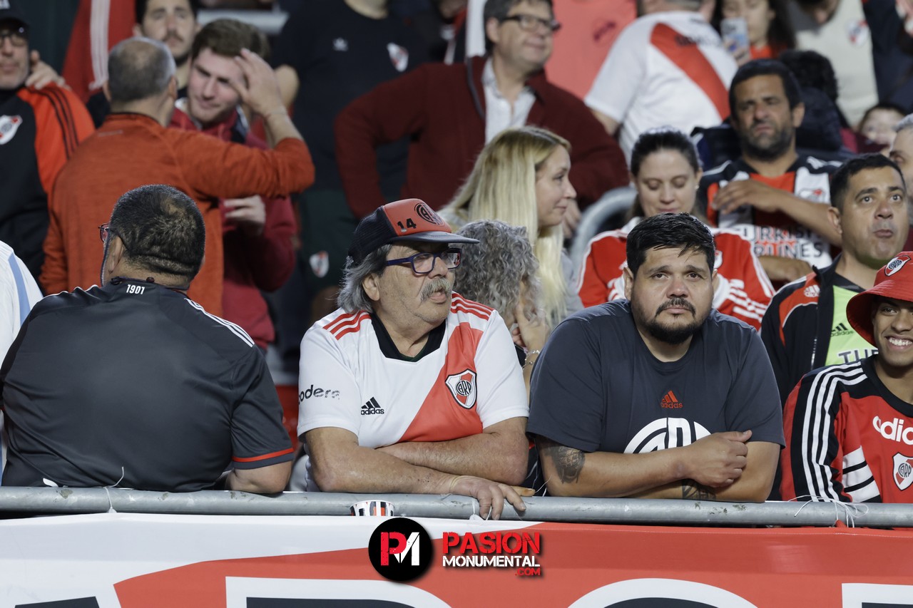¡Buscate en el empate de River ante Vélez en el estadio Monumental!
