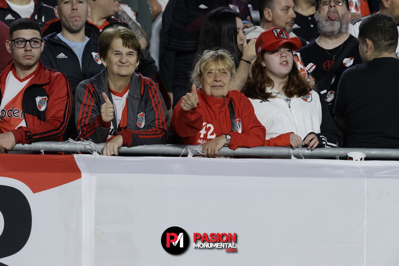 ¡Buscate en el empate de River ante Vélez en el estadio Monumental!