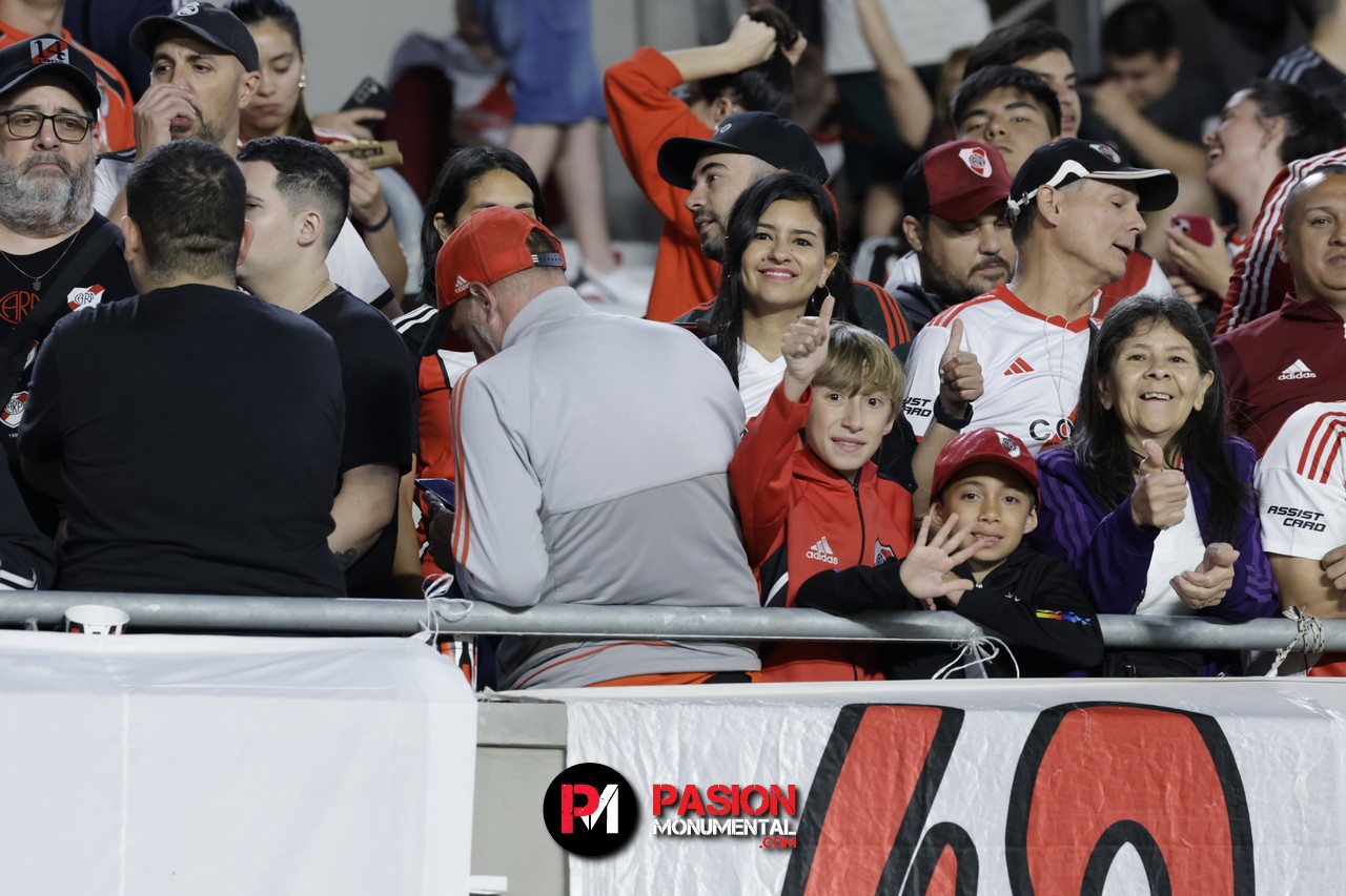 ¡Buscate en el empate de River ante Vélez en el estadio Monumental!