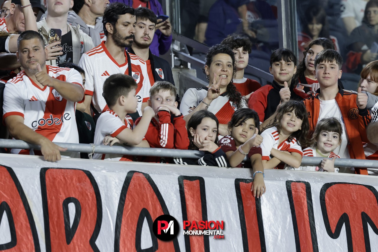 ¡Buscate en el empate de River ante Vélez en el estadio Monumental!