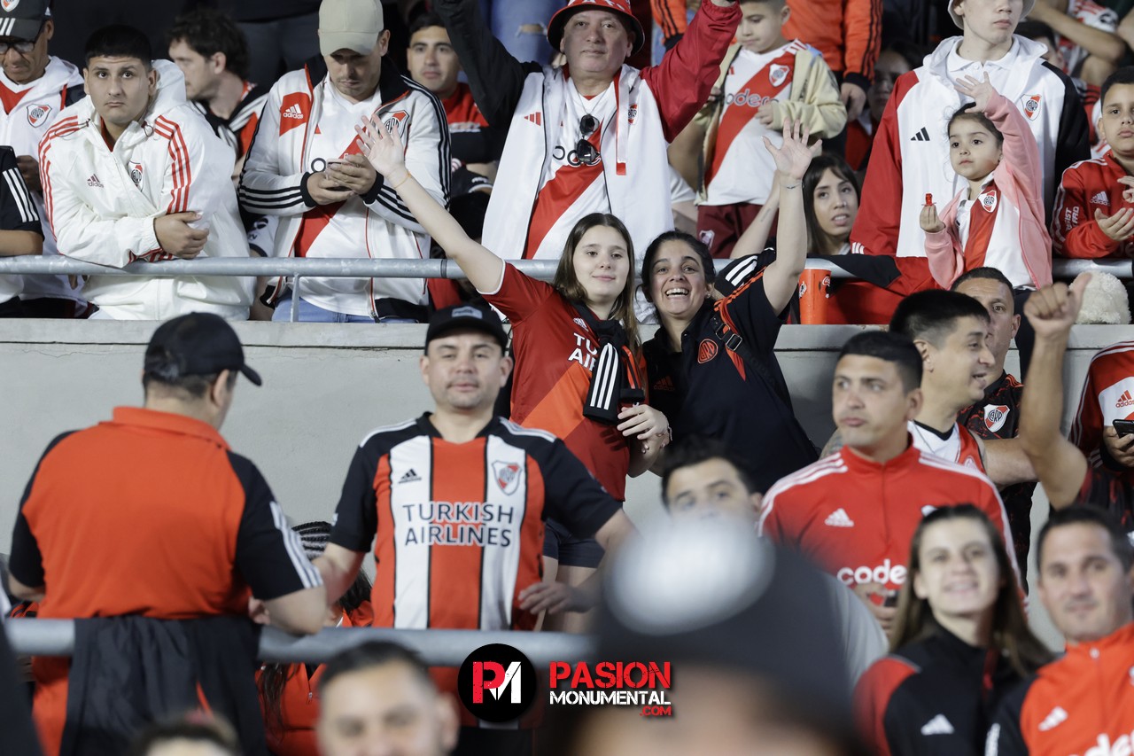 ¡Buscate en el empate de River ante Vélez en el estadio Monumental!