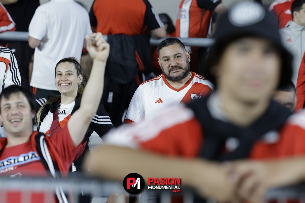 ¡Buscate en el empate de River ante Vélez en el estadio Monumental!