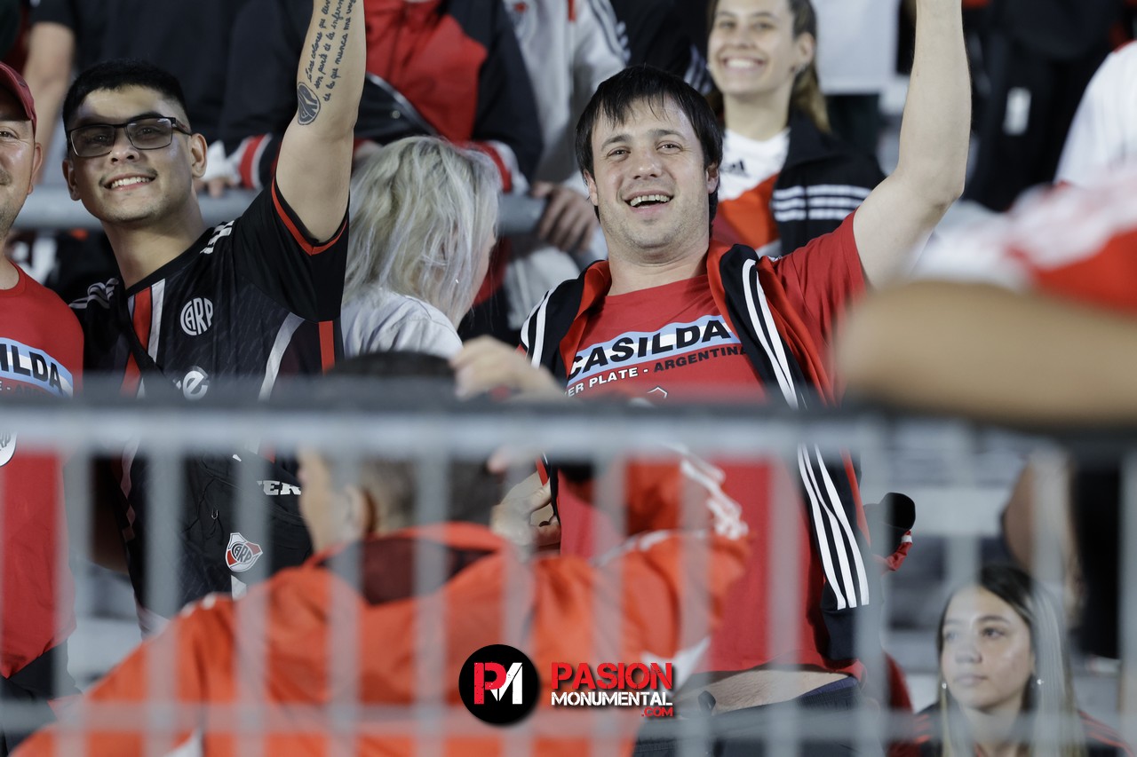 ¡Buscate en el empate de River ante Vélez en el estadio Monumental!