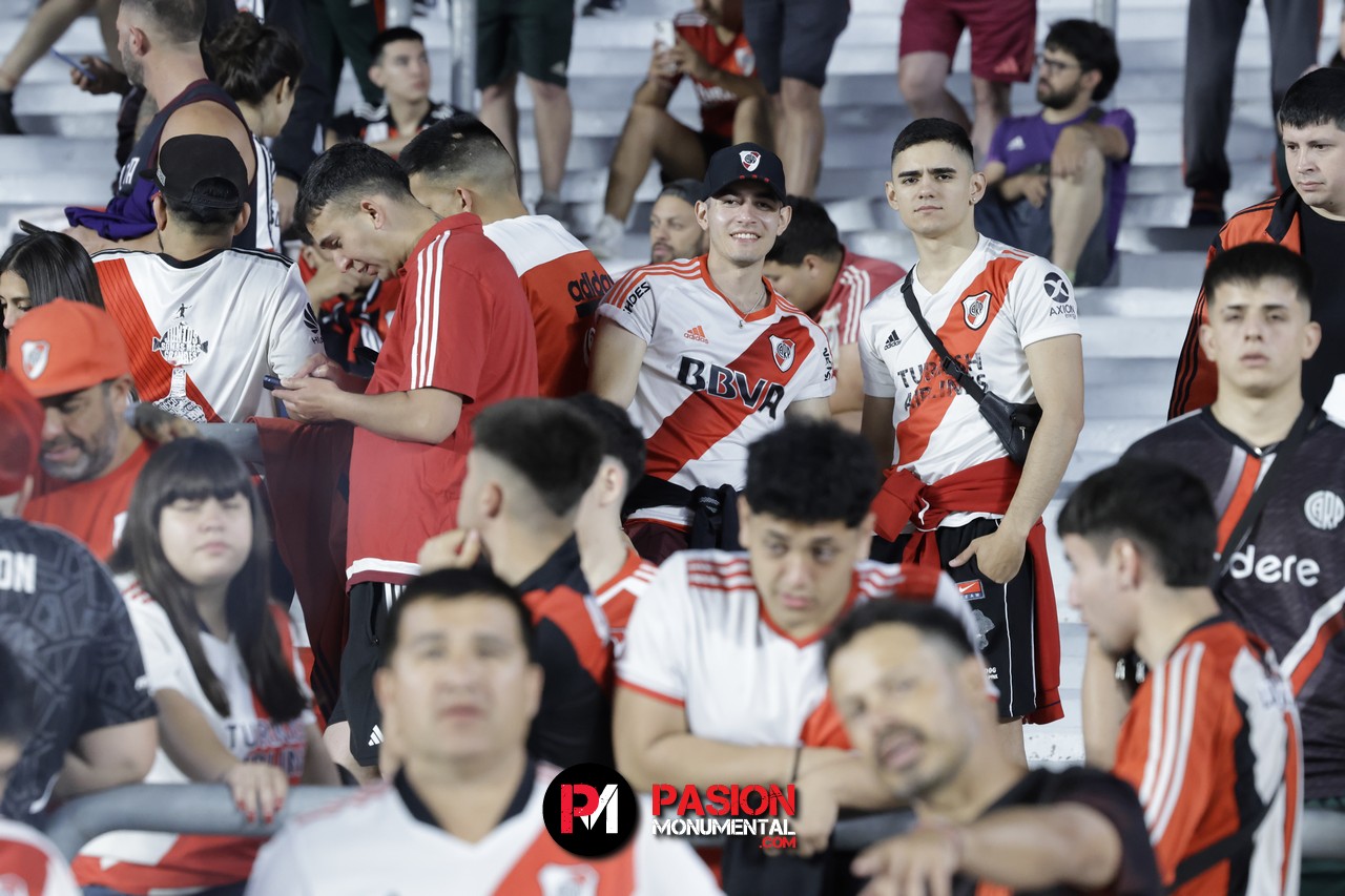 ¡Buscate en el empate de River ante Vélez en el estadio Monumental!