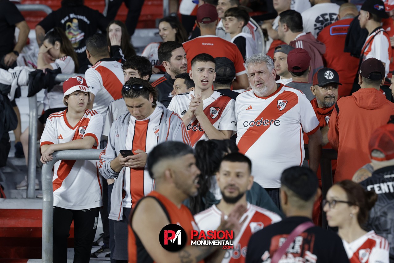¡Buscate en el empate de River ante Vélez en el estadio Monumental!
