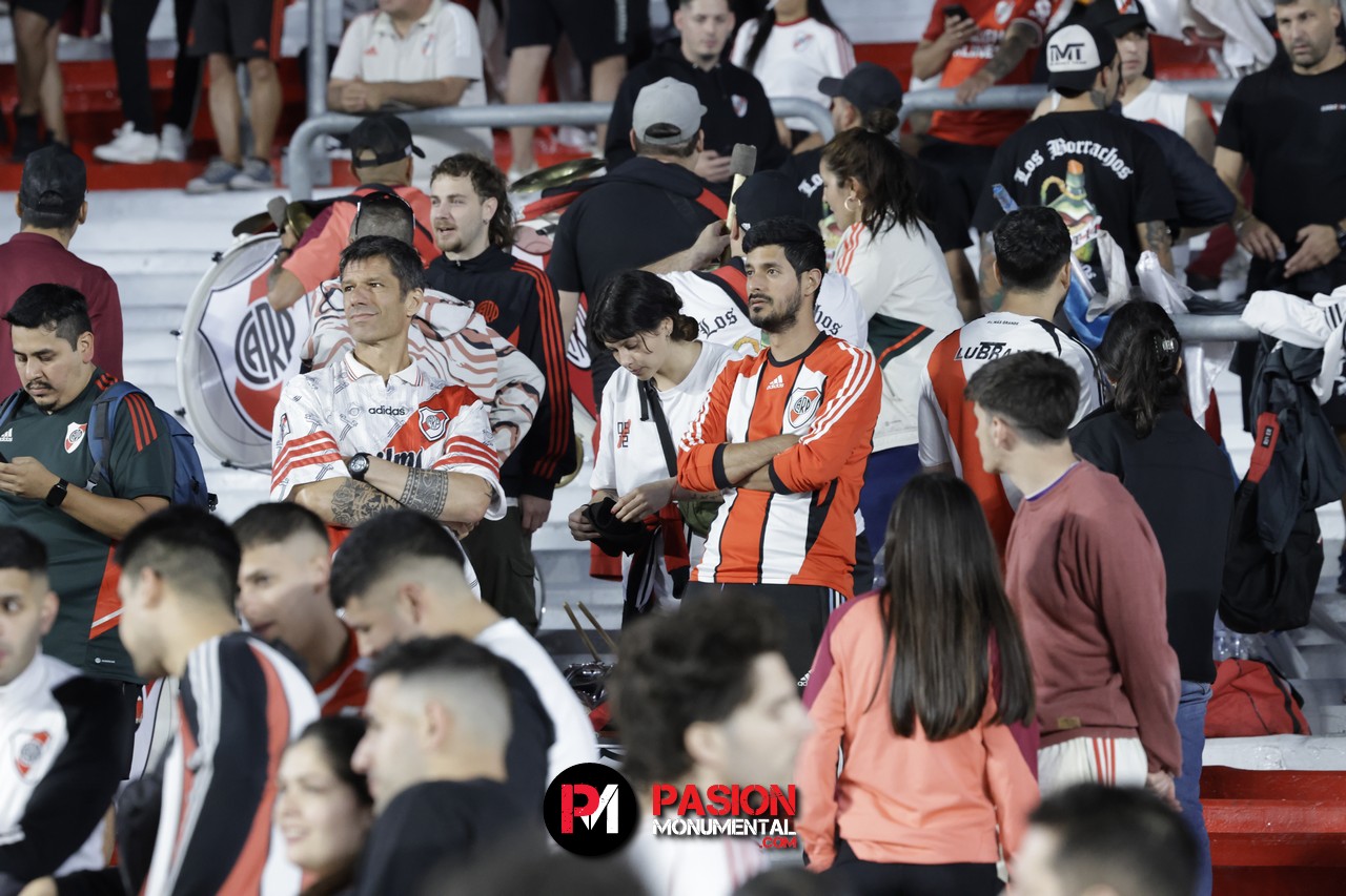 ¡Buscate en el empate de River ante Vélez en el estadio Monumental!
