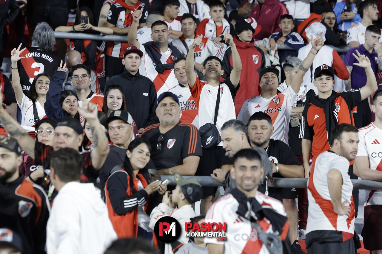 ¡Buscate en el empate de River ante Vélez en el estadio Monumental!
