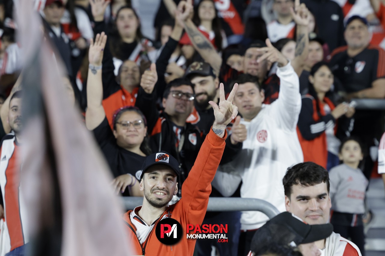 ¡Buscate en el empate de River ante Vélez en el estadio Monumental!
