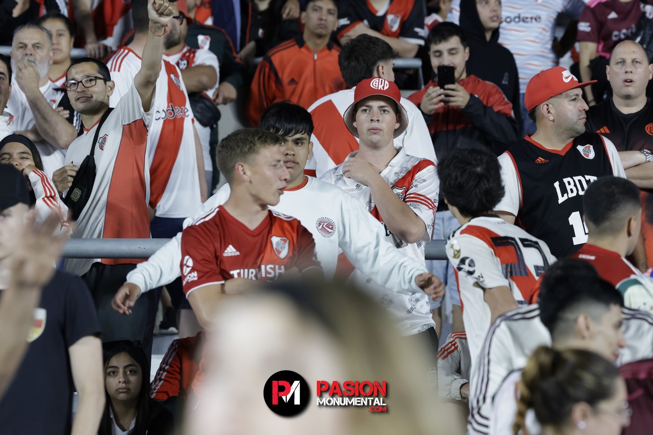 ¡Buscate en el empate de River ante Vélez en el estadio Monumental!