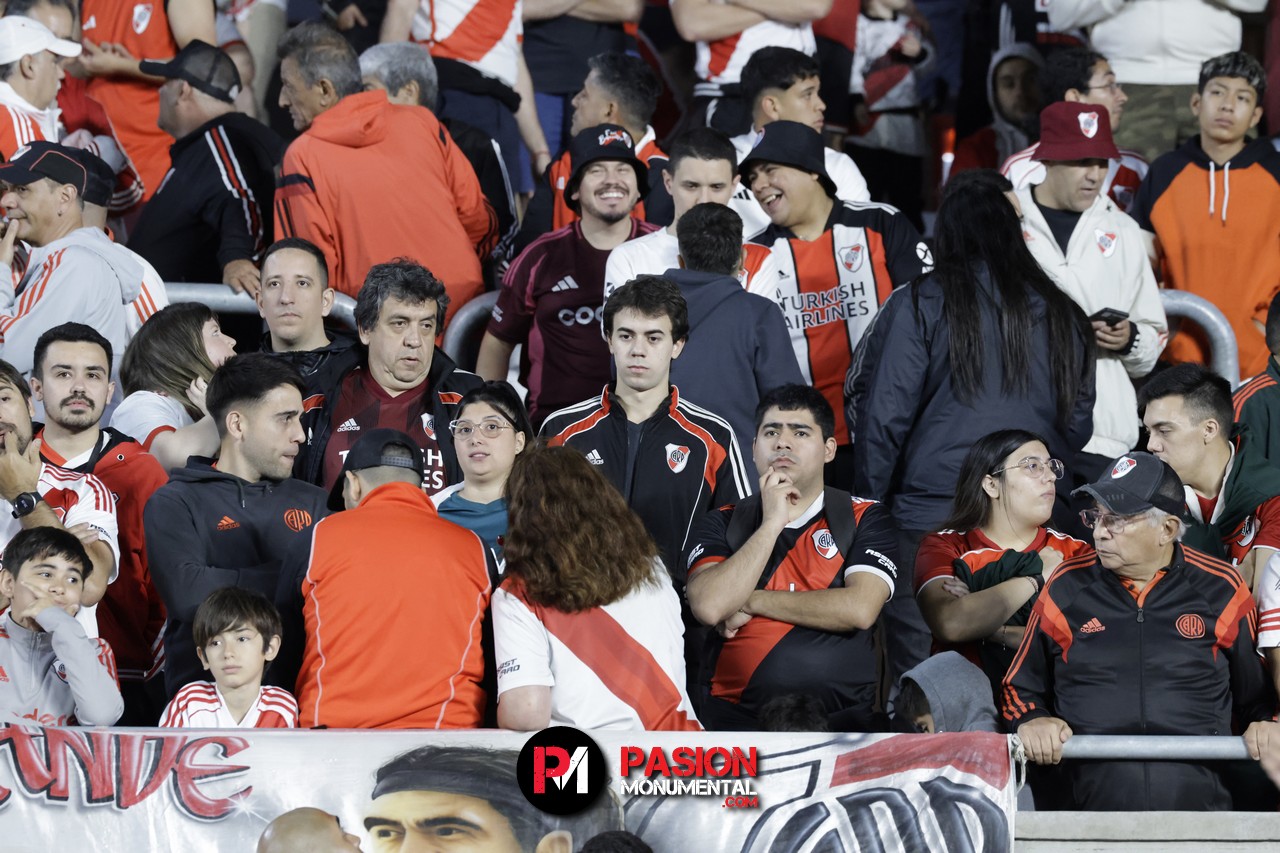 ¡Buscate en el empate de River ante Vélez en el estadio Monumental!