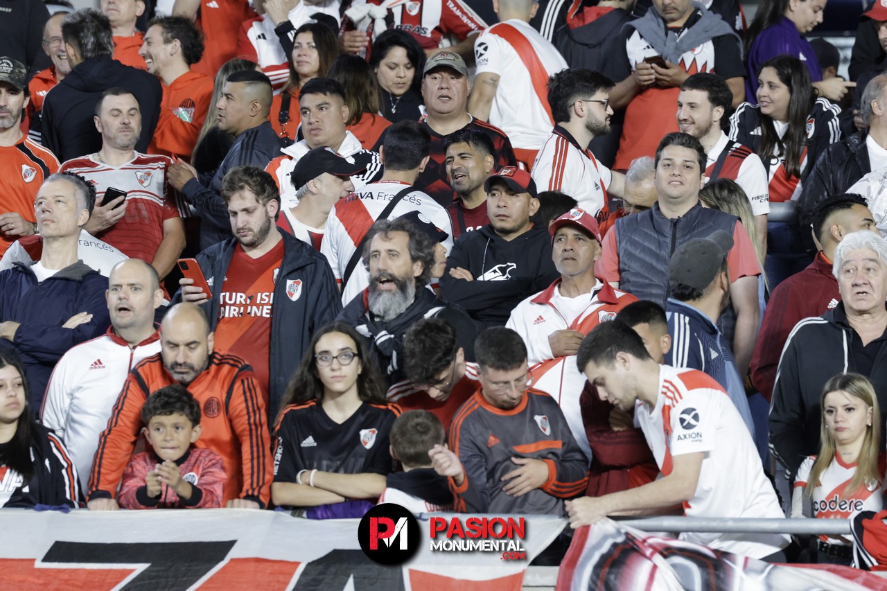 ¡Buscate en el empate de River ante Vélez en el estadio Monumental!