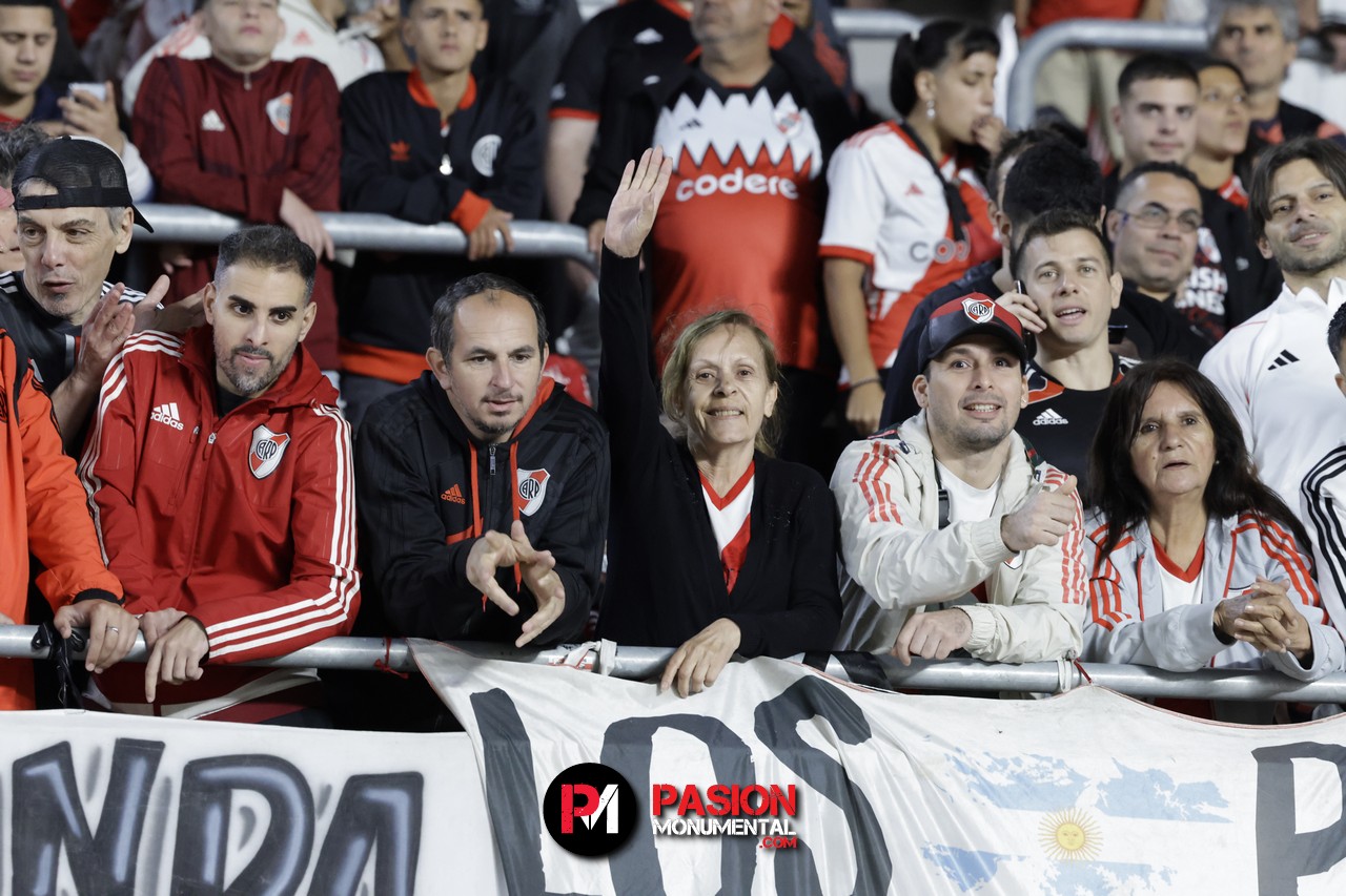 ¡Buscate en el empate de River ante Vélez en el estadio Monumental!