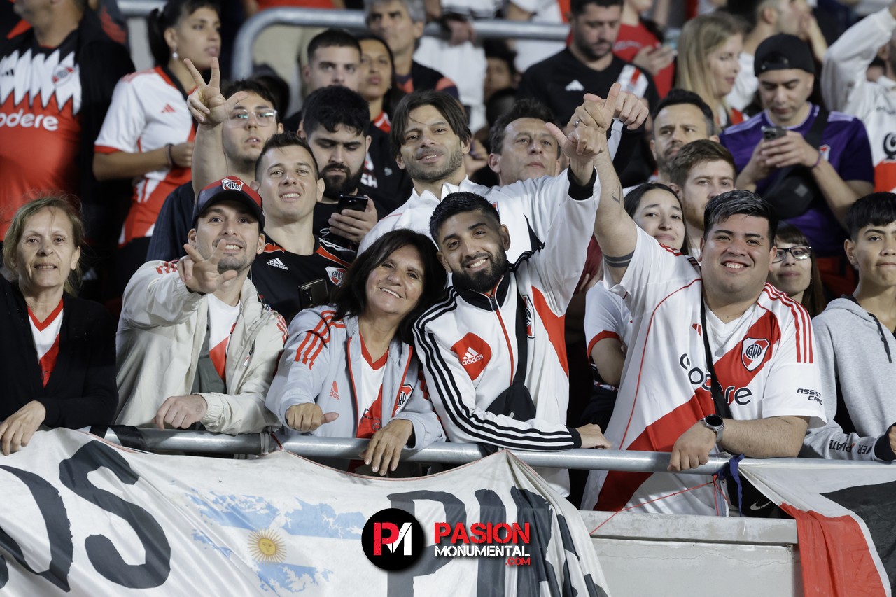 ¡Buscate en el empate de River ante Vélez en el estadio Monumental!