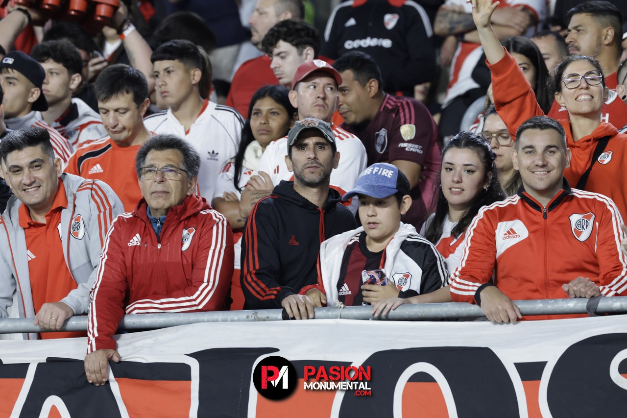 ¡Buscate en el empate de River ante Vélez en el estadio Monumental!