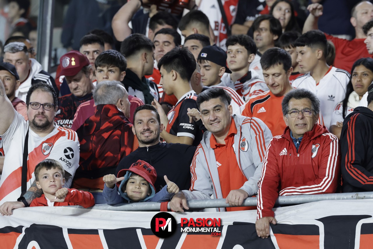 ¡Buscate en el empate de River ante Vélez en el estadio Monumental!