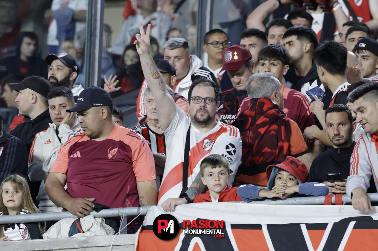 ¡Buscate en el empate de River ante Vélez en el estadio Monumental!