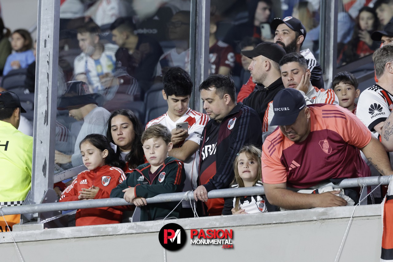 ¡Buscate en el empate de River ante Vélez en el estadio Monumental!