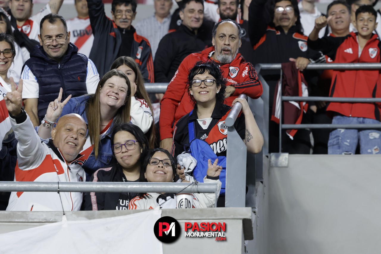 ¡Buscate en el empate de River ante Vélez en el estadio Monumental!