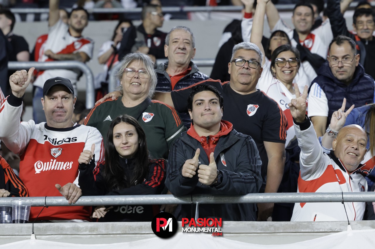 ¡Buscate en el empate de River ante Vélez en el estadio Monumental!