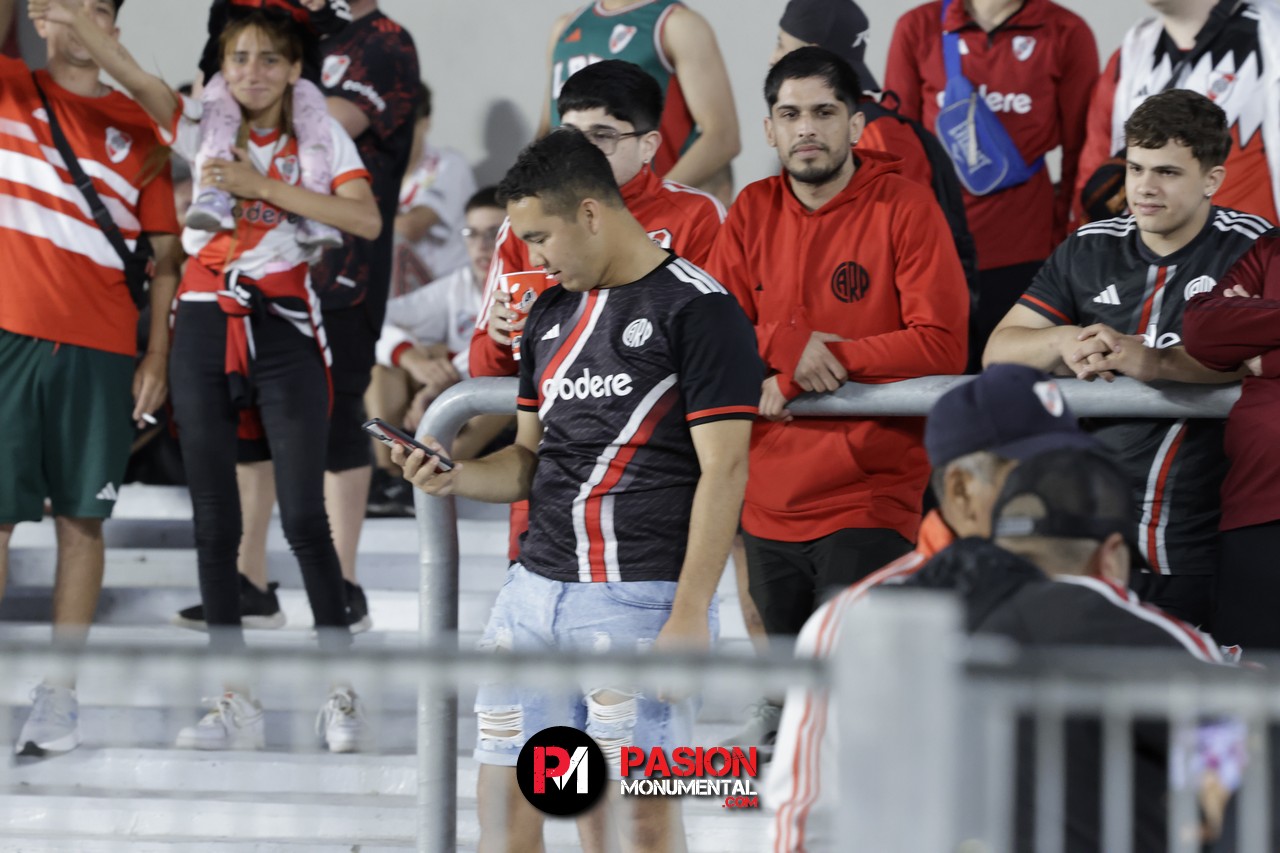 ¡Buscate en el empate de River ante Vélez en el estadio Monumental!