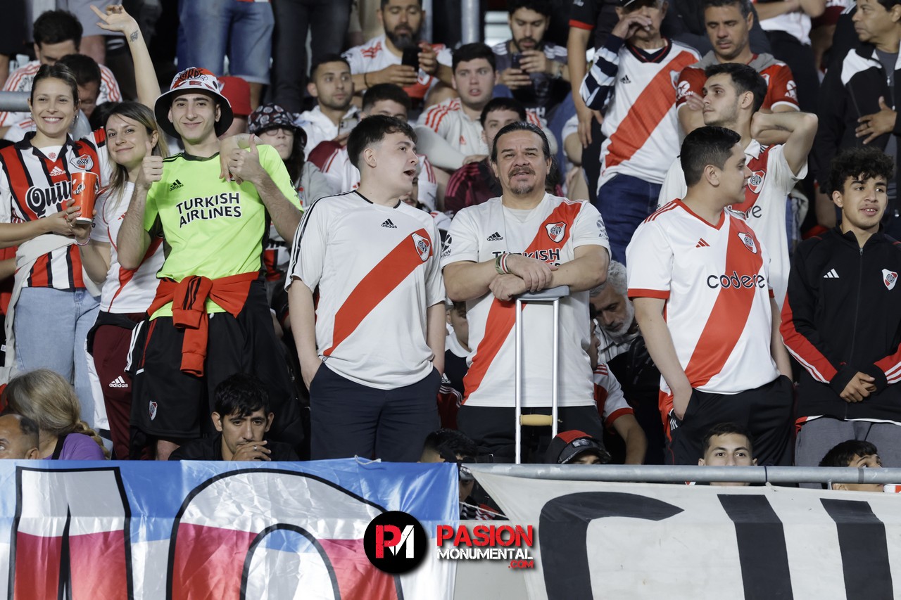 ¡Buscate en el empate de River ante Vélez en el estadio Monumental!