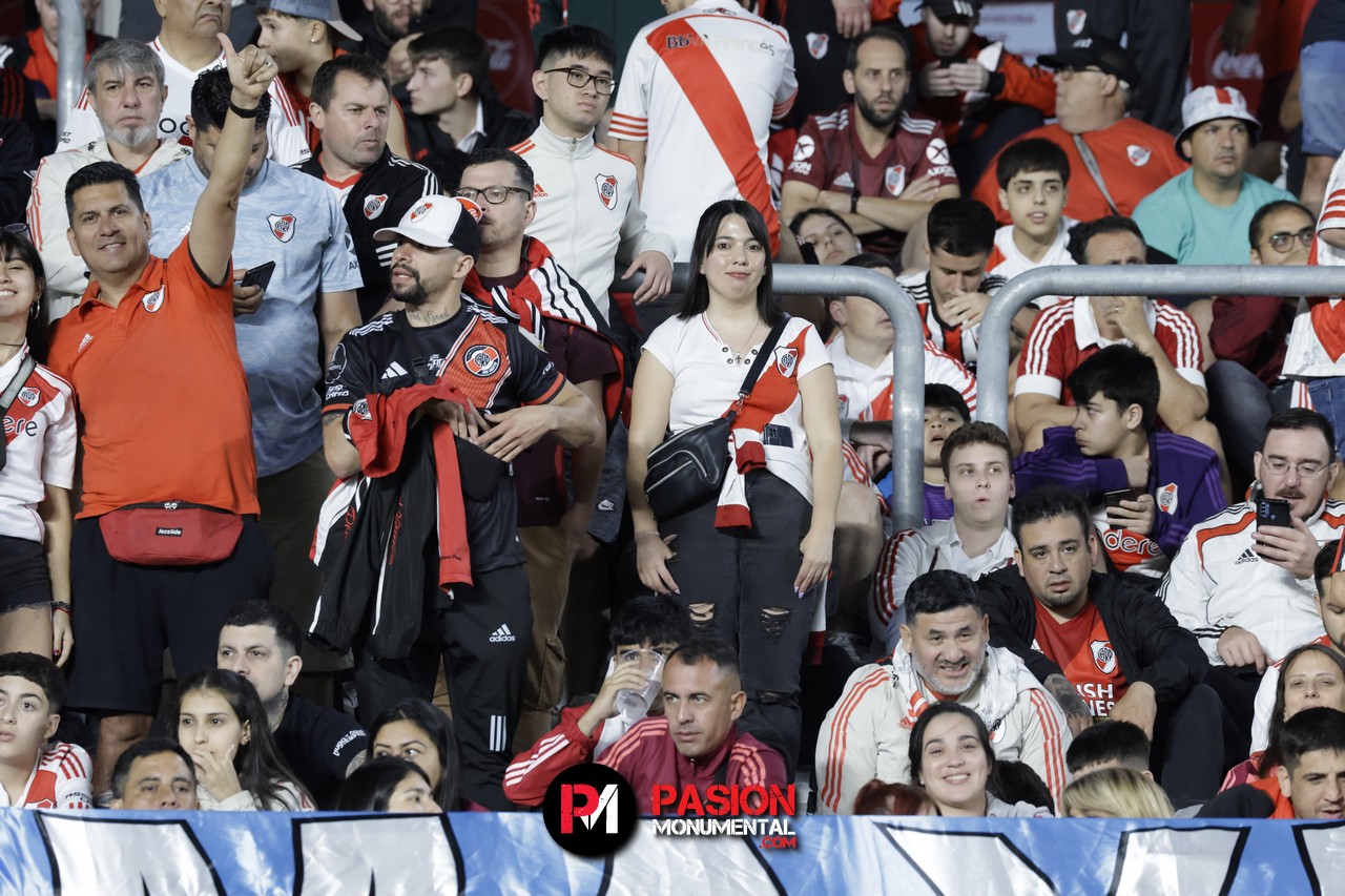 ¡Buscate en el empate de River ante Vélez en el estadio Monumental!