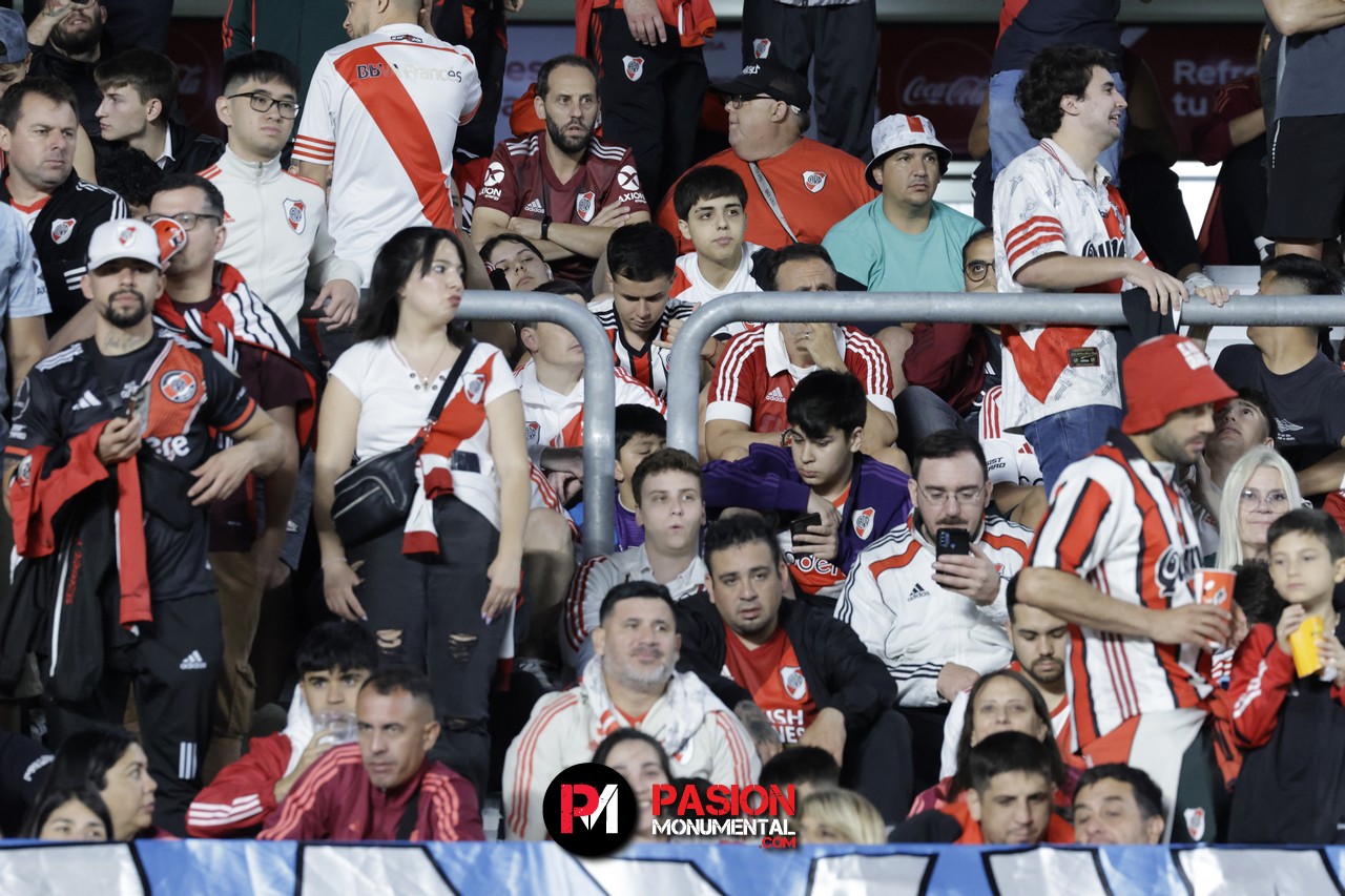¡Buscate en el empate de River ante Vélez en el estadio Monumental!