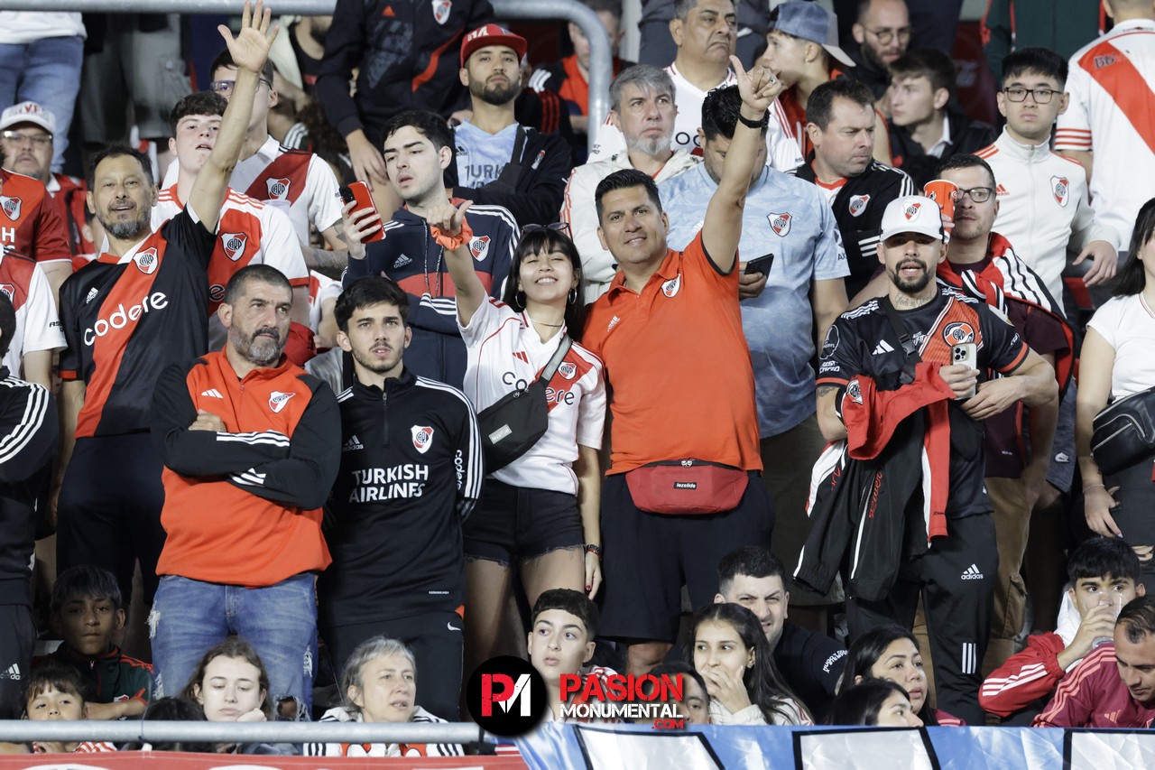 ¡Buscate en el empate de River ante Vélez en el estadio Monumental!