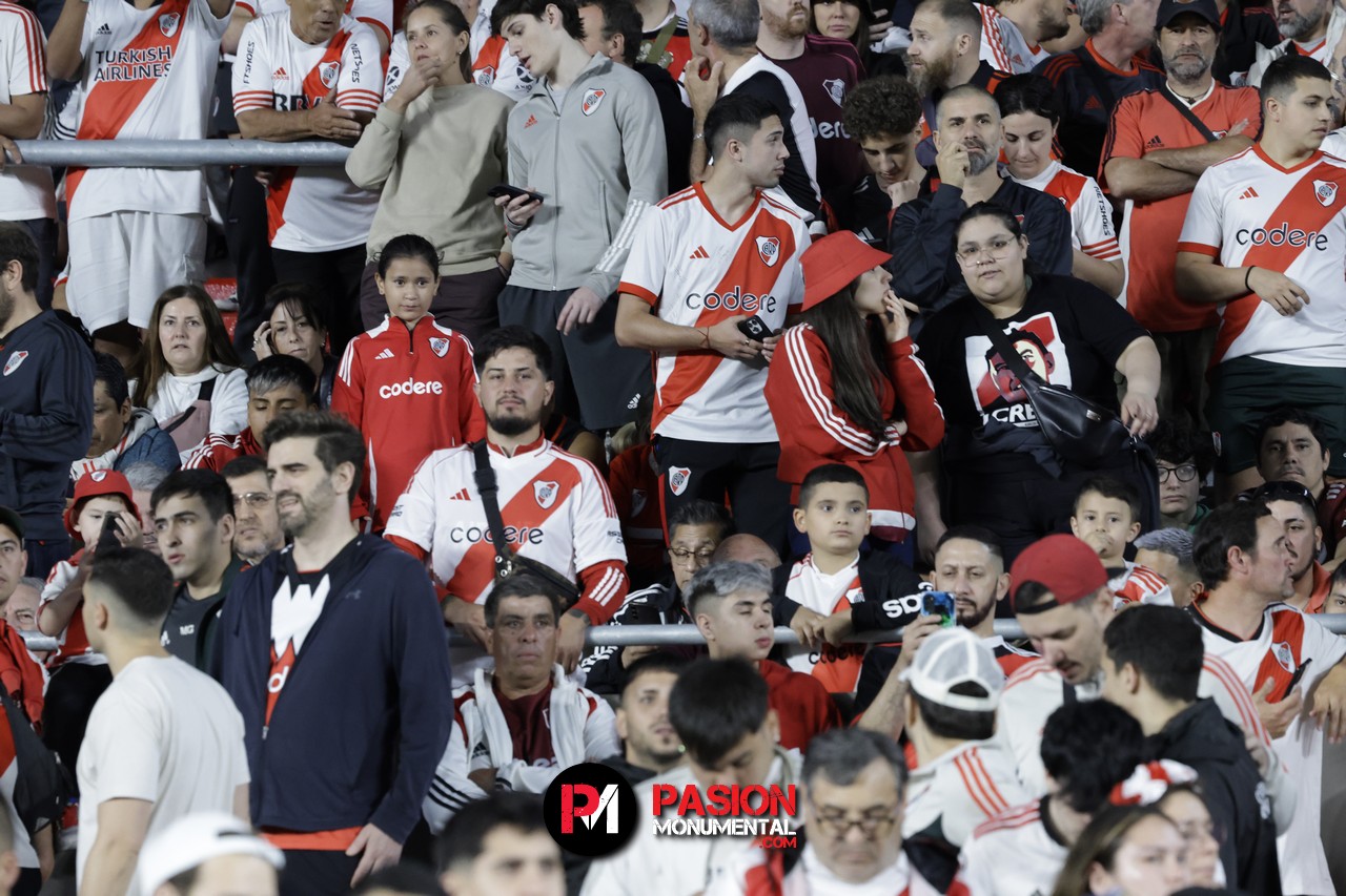 ¡Buscate en el empate de River ante Vélez en el estadio Monumental!