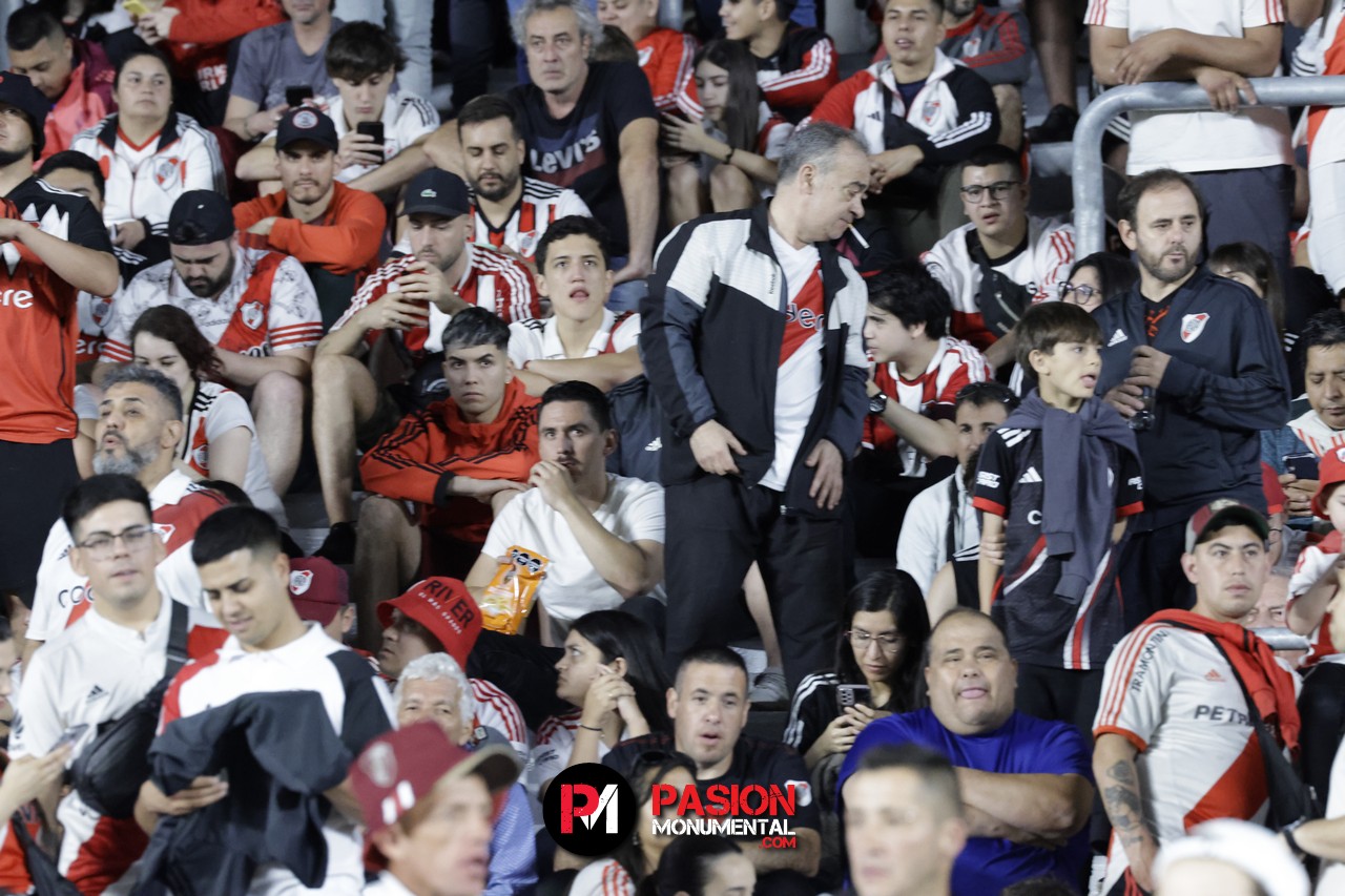 ¡Buscate en el empate de River ante Vélez en el estadio Monumental!