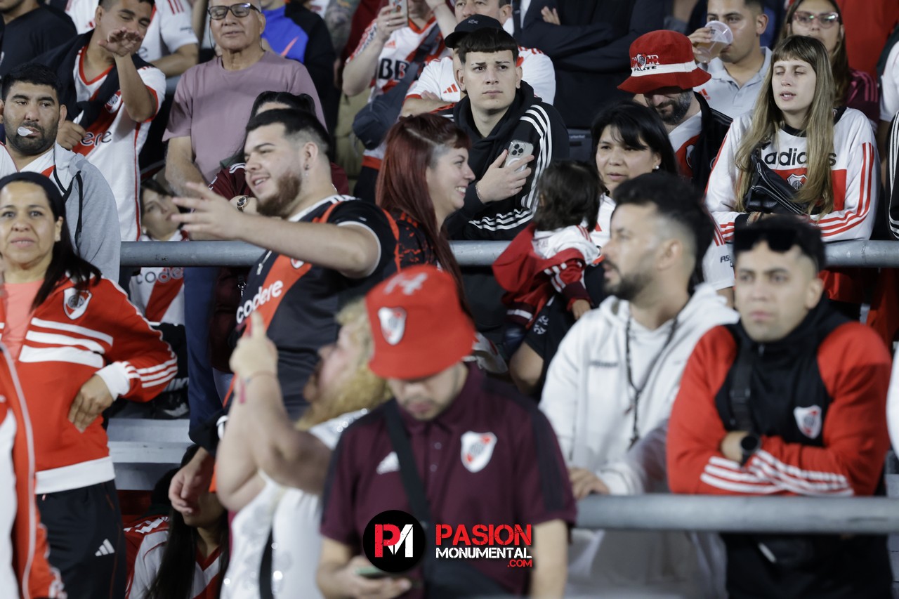 ¡Buscate en el empate de River ante Vélez en el estadio Monumental!