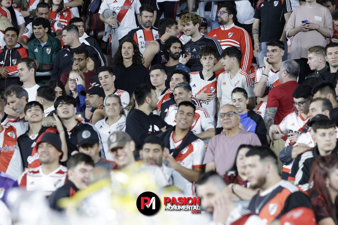 ¡Buscate en el empate de River ante Vélez en el estadio Monumental!